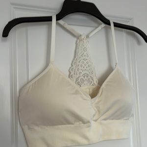 Lightly lined seamless racer back bralette